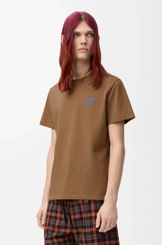 T-shirt coupe classique en coton camel