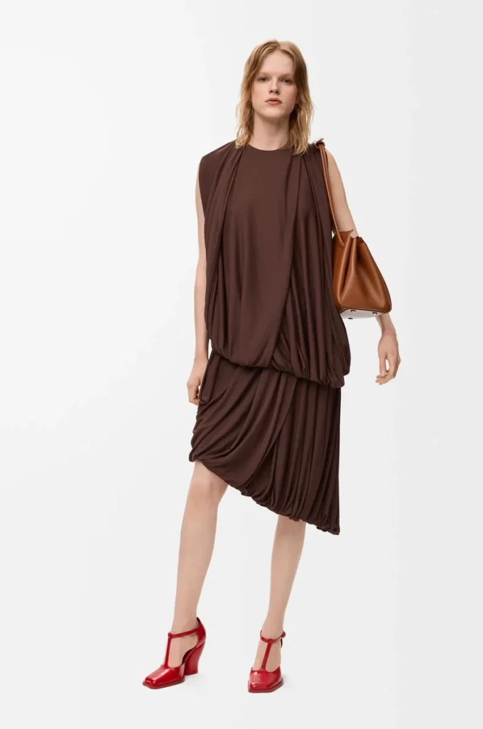 Top drapé en viscose couleur café