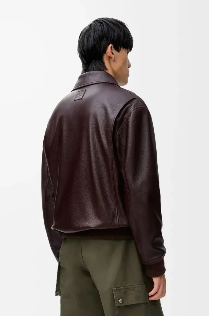 Veste aviateur en cuir de cerf couleur oxblood Veste aviateur en cuir de cerf couleur oxblood