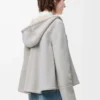 Veste à capuche en peau lainée gris clair chiné
