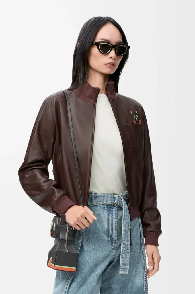 Veste courte en cuir d&rsquo;agneau nappa marron