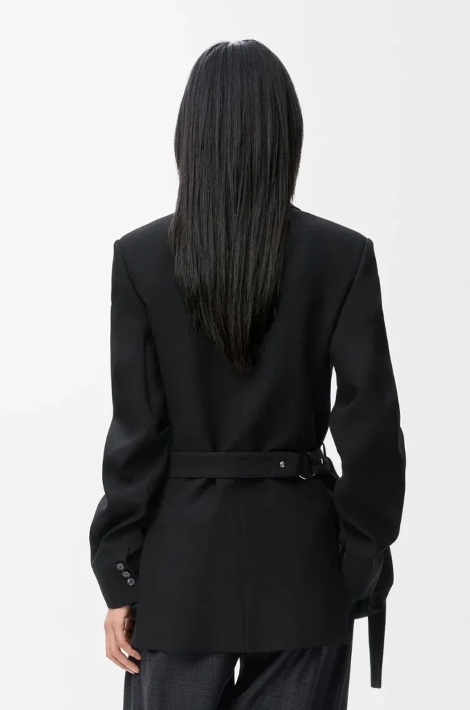 Veste drapée en laine noire