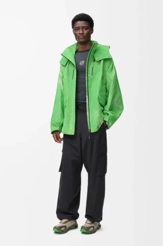 Veste en tissu technique floqué vert