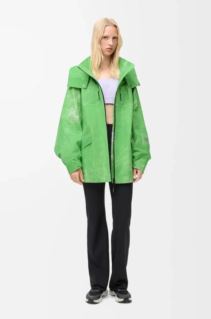 Veste en tissu technique floqué vert