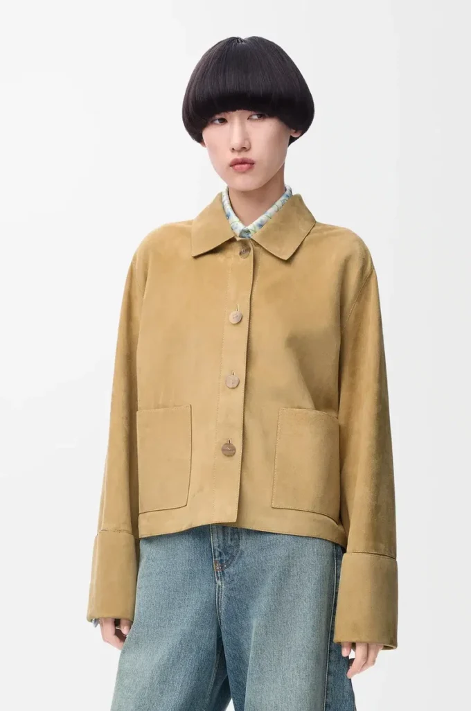 Veste à revers en cuir d&rsquo;agneau suédé doré